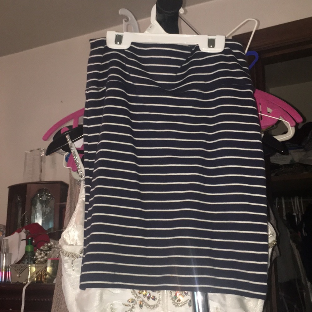 Navy and white pencil skirt